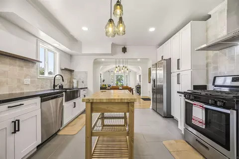 Kitchen - 1011 W Cypress Ave, Redlands, CA 92373 photo 6 of 6