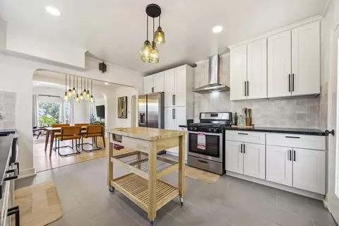 Kitchen - 1011 W Cypress Ave, Redlands, CA 92373 photo 3 of 6