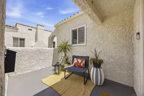 Exterior - 1011 W Cypress Ave, Redlands, CA 92373 photo 9 of 13