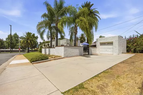 Exterior - 1011 W Cypress Ave, Redlands, CA 92373 photo 7 of 13
