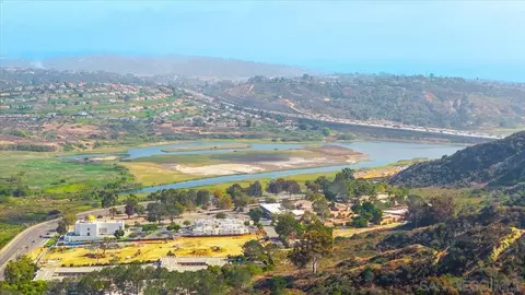 View/Area - 3603 Lorimer Ln, Encinitas, CA 92024 photo 9 of 15