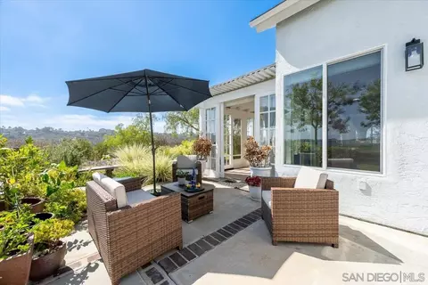 Exterior - 3603 Lorimer Ln, Encinitas, CA 92024 photo 11 of 24