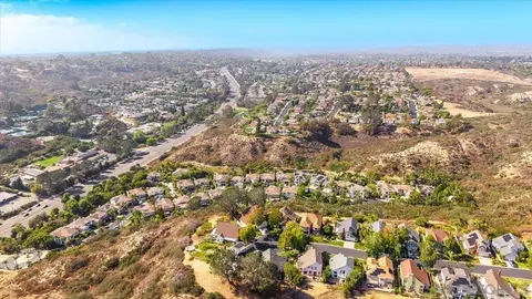 View/Area - 3603 Lorimer Ln, Encinitas, CA 92024 photo 5 of 15