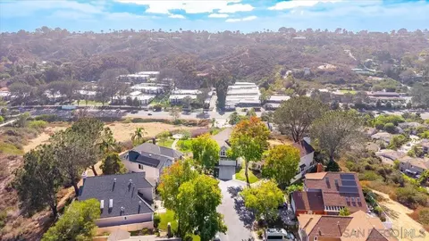 View/Area - 3603 Lorimer Ln, Encinitas, CA 92024 photo 6 of 15