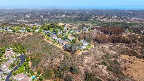 View/Area - 3603 Lorimer Ln, Encinitas, CA 92024 photo 8 of 15
