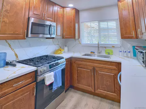 Kitchen - 10414 Timberlane Way, Santee, CA 92071 photo 1 of 2