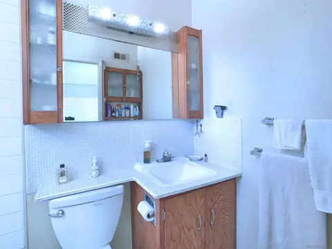 Bath - 10414 Timberlane Way, Santee, CA 92071 photo 2 of 3