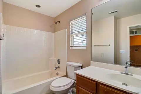 Bath - 3856 Salt River Ln, Perris, CA 92571 photo 3 of 3