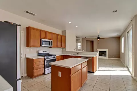 Kitchen - 3856 Salt River Ln, Perris, CA 92571 photo 2 of 5