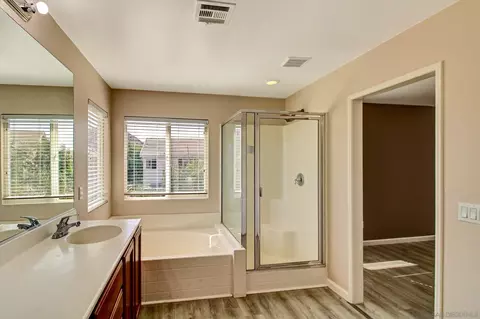 Bath - 3856 Salt River Ln, Perris, CA 92571 photo 2 of 3
