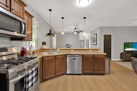 Kitchen - 3909 Reche Rd #34, Fallbrook, CA 92028 photo 2 of 2