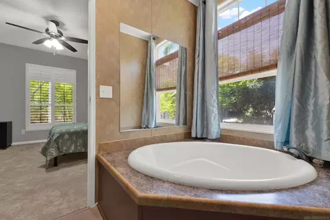 Bath - 3909 Reche Rd #34, Fallbrook, CA 92028 photo 1 of 4