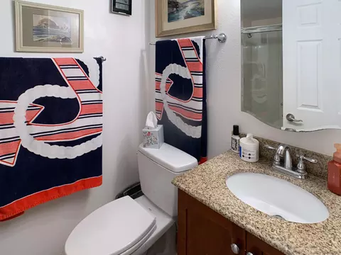 Bath - 10618 Queen Jessica Ln, Santee, CA 92071 photo 2 of 2
