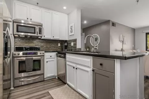 5605 Friars #308, San Diego, CA 92110