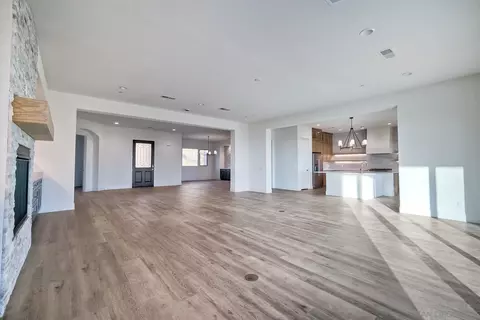 Living - 11631 Via Trevi, Lakeside, CA 92040 photo 9 of 10