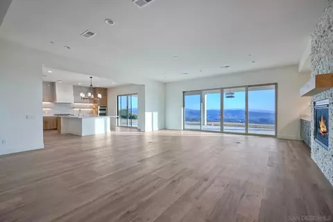 Living - 11631 Via Trevi, Lakeside, CA 92040 photo 8 of 10