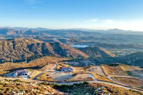 View/Area - 11631 Via Trevi, Lakeside, CA 92040 photo 4 of 5