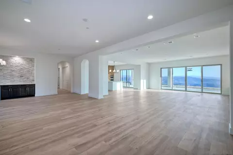 Living - 11631 Via Trevi, Lakeside, CA 92040 photo 5 of 10
