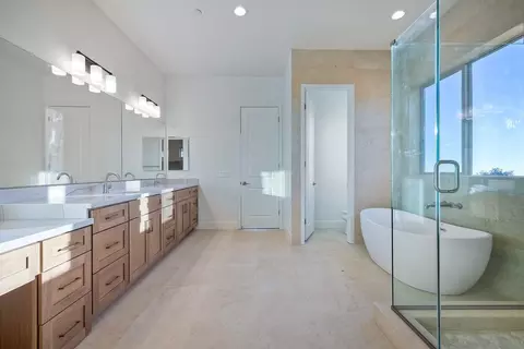 Bath - 11631 Via Trevi, Lakeside, CA 92040 photo 3 of 4