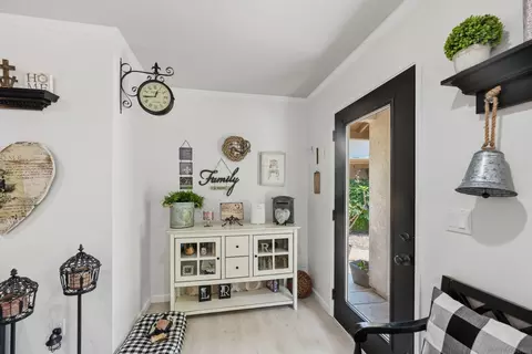 Entry Way - 13126 Silver Saddle Ln, Poway, CA 92064 photo 2 of 2