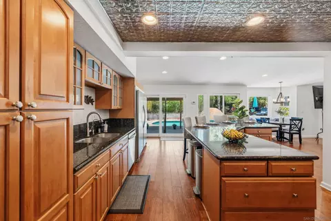 Kitchen - 13126 Silver Saddle Ln, Poway, CA 92064 photo 5 of 11