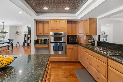 Kitchen - 13126 Silver Saddle Ln, Poway, CA 92064 photo 7 of 11