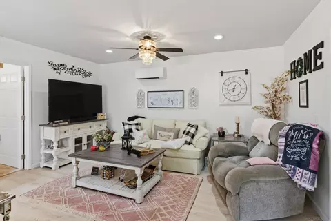 Living - 13126 Silver Saddle Ln, Poway, CA 92064 photo 6 of 6