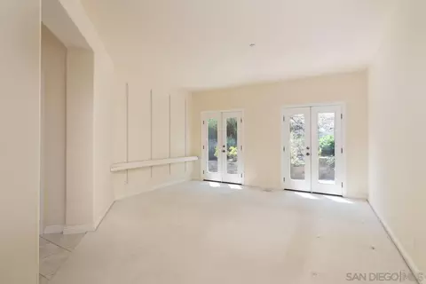 Living - 613 Carnation Ln, Fallbrook, CA 92028 photo 4 of 6