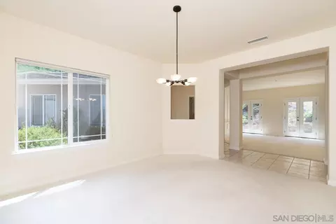 Living - 613 Carnation Ln, Fallbrook, CA 92028 photo 6 of 6