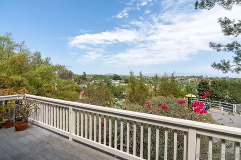 Exterior - 613 Carnation Ln, Fallbrook, CA 92028 photo 3 of 3