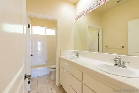 Bath - 613 Carnation Ln, Fallbrook, CA 92028 photo 1 of 3