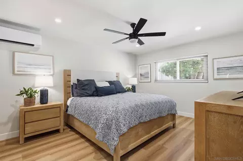 Bedroom - 858 E Ave, Coronado, CA 92118 photo 1 of 2