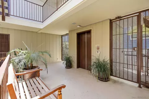 Entry Way - 858 E Ave, Coronado, CA 92118 photo 1 of 1