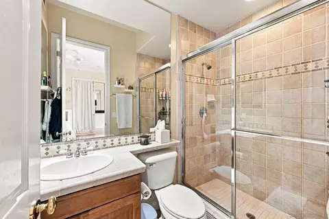 Bath - 3501 Lone Hill Ln, Encinitas, CA 92024 photo 4 of 8