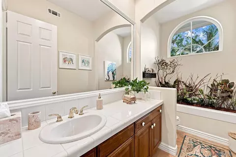 Bath - 3501 Lone Hill Ln, Encinitas, CA 92024 photo 1 of 8