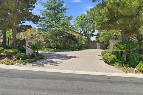 Exterior - 3501 Lone Hill Ln, Encinitas, CA 92024 photo 2 of 24