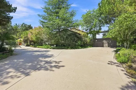 Exterior - 3501 Lone Hill Ln, Encinitas, CA 92024 photo 3 of 24