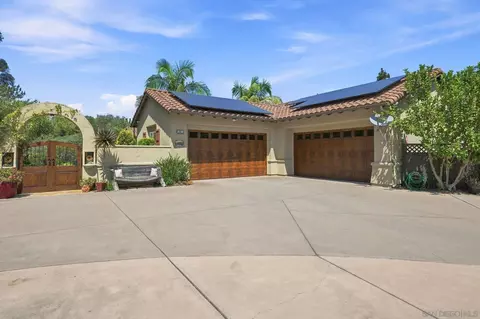 Exterior - 3501 Lone Hill Ln, Encinitas, CA 92024 photo 4 of 24