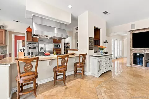 Kitchen - 3501 Lone Hill Ln, Encinitas, CA 92024 photo 2 of 7