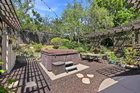 Exterior - 3501 Lone Hill Ln, Encinitas, CA 92024 photo 14 of 24