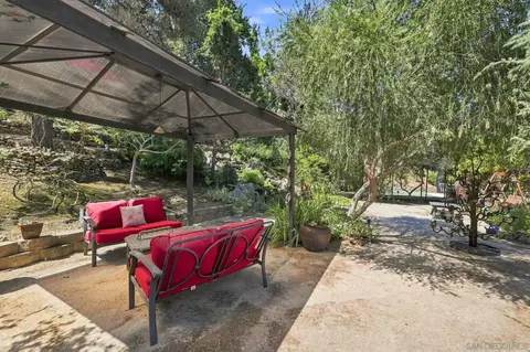 Exterior - 3501 Lone Hill Ln, Encinitas, CA 92024 photo 6 of 24