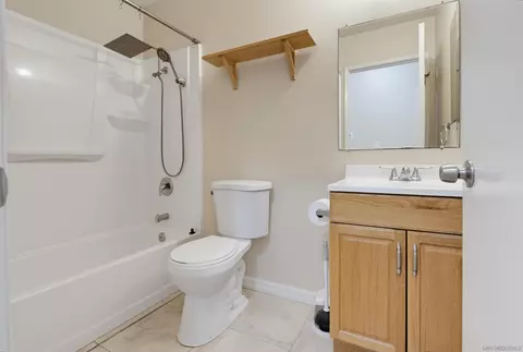 Bath - 5117 Greenbrook, Oceanside, CA 92057 photo 1 of 3