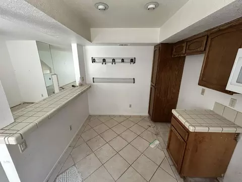 Kitchen - 955 Intrepid, Del Mar, CA 92014 photo 3 of 3