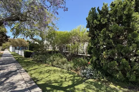 Exterior - 800 A Ave, Coronado, CA 92118 photo 4 of 8