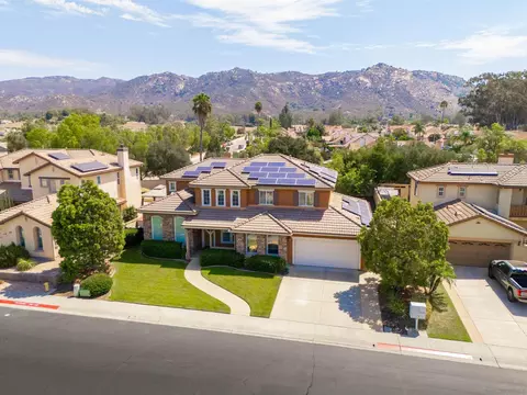 View/Area - 563 Crystal Downs Gln, Escondido, CA 92026 photo 1 of 7