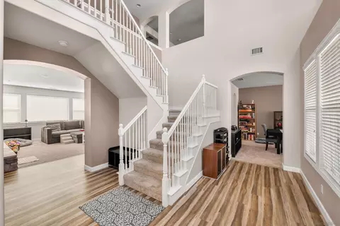 Entry Way - 563 Crystal Downs Gln, Escondido, CA 92026 photo 2 of 4