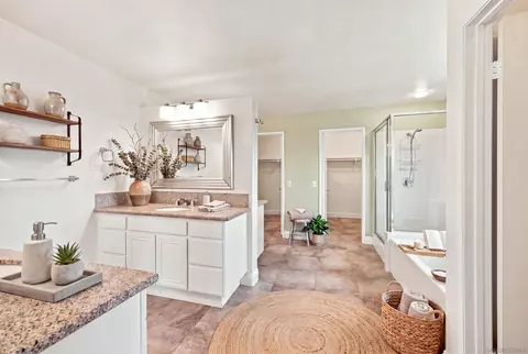 Bath - 413 Lexington, Oceanside, CA 92057 photo 2 of 2