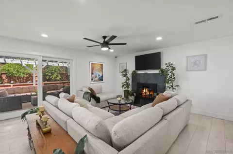 Living - 10252 Santana St, Santee, CA 92071 photo 4 of 4