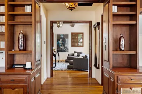 Entry Way - 1205 Muirlands Dr, La Jolla, CA 92037 photo 5 of 5
