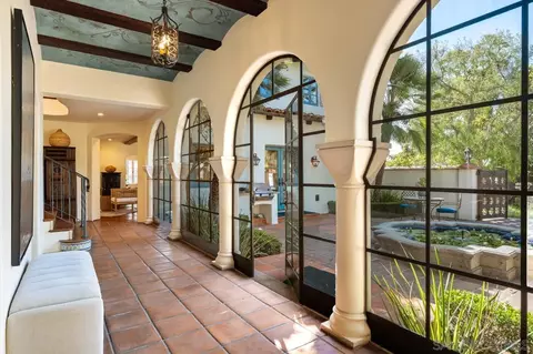 Entry Way - 1205 Muirlands Dr, La Jolla, CA 92037 photo 3 of 5